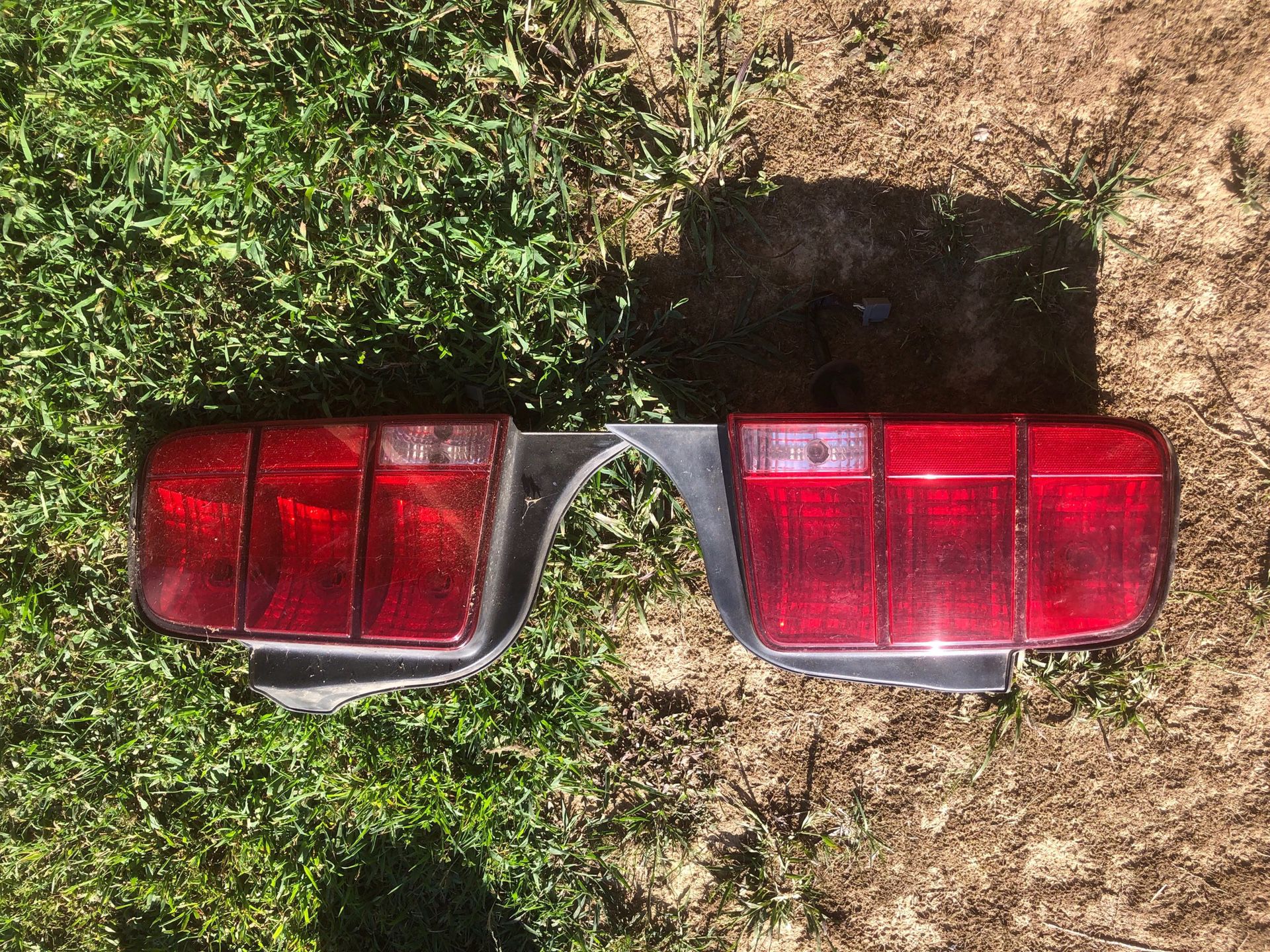 05-09 Mustang Taillights 