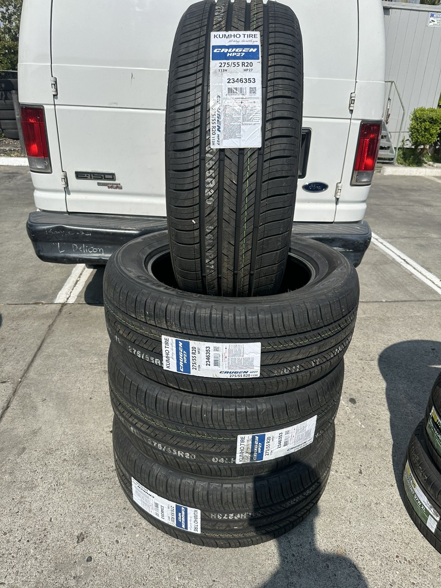New Tire 275/55R20 Kumho Crugen HP27 113H Set Of 4 Tires Finance Available
