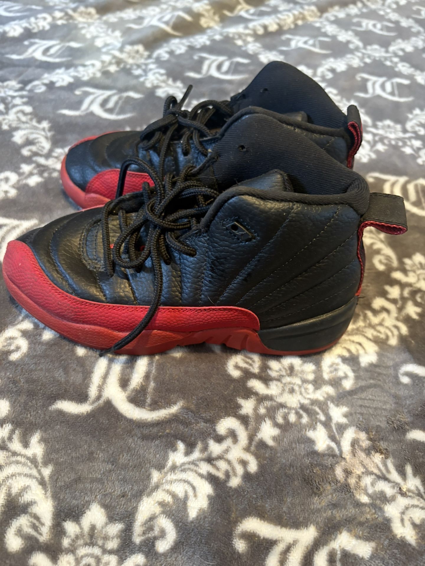 Used Jordan Retro 12’s Size 1y