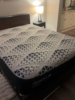 Queen size bed frame and mattress