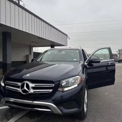 Mercedes Benz GLC300 