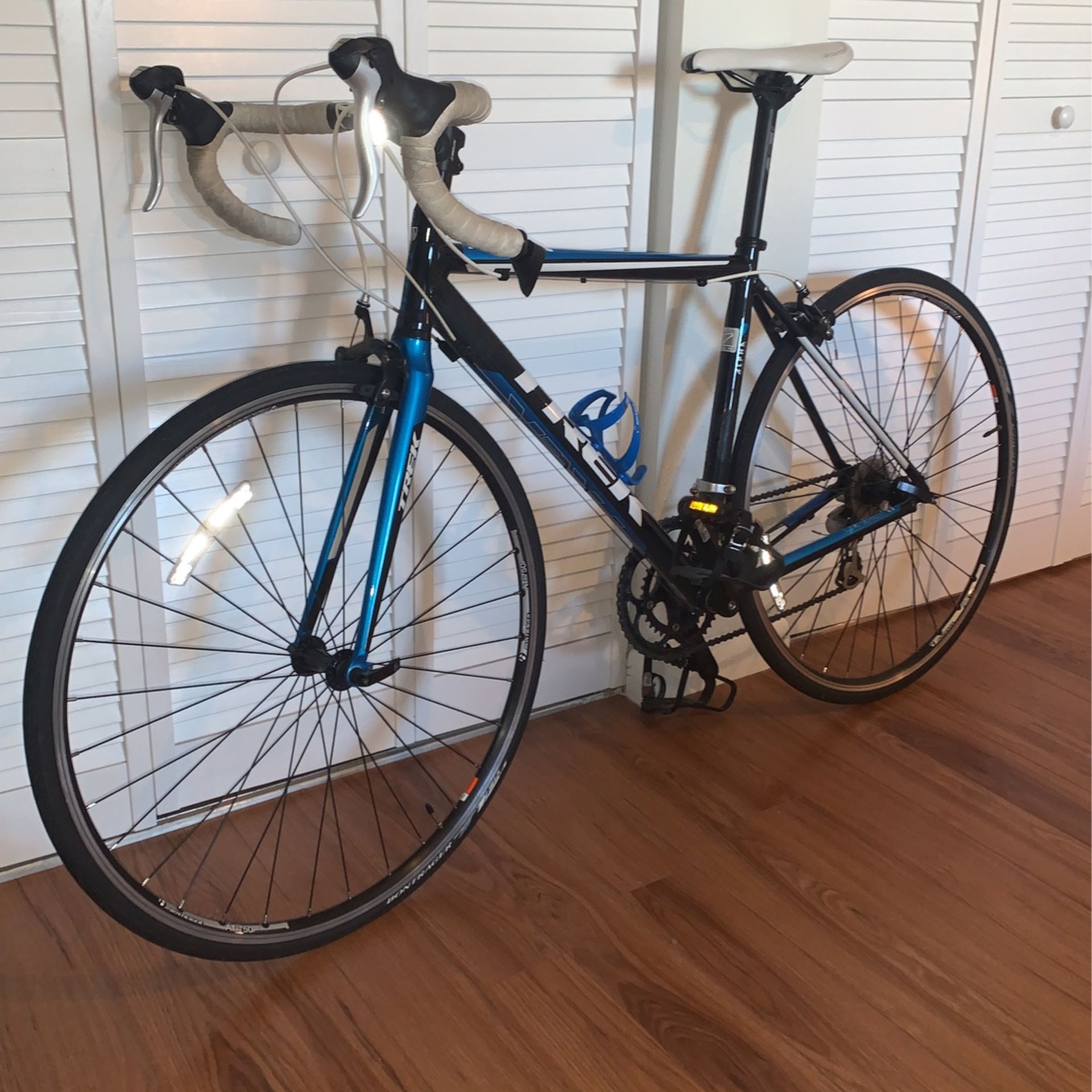 TREK One Series 1.1 Alpha Aluminum Road Bike for Sale in Tampa, FL
