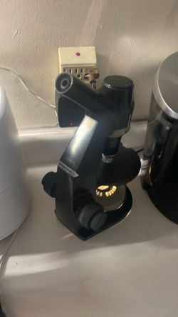 Microscope