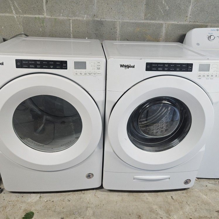 Whirlpool Washer And Dryer Set 