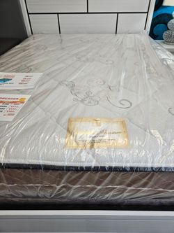 Brand New !! Queen set $199 (( Mattress And Box Spring ))
