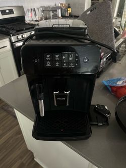 Philips 1200 Fully Automatic Espresso Machine with Milk Frother, Black