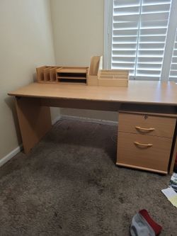 Desk with accessories
