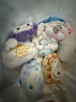 Lot of 8 kid Sanrio bags hello kitty kuromi cinamoroll