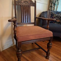 Antique Ornate Wood acorn & Leaves Arm Chair  Dinning Desk Accent Piece Sturdy