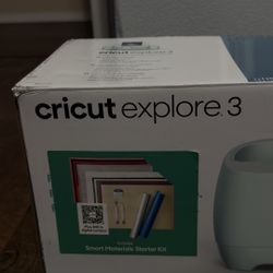 Cricut Explore 3 + Smart Materials Starter Kit – Excellent Condition w/ Box