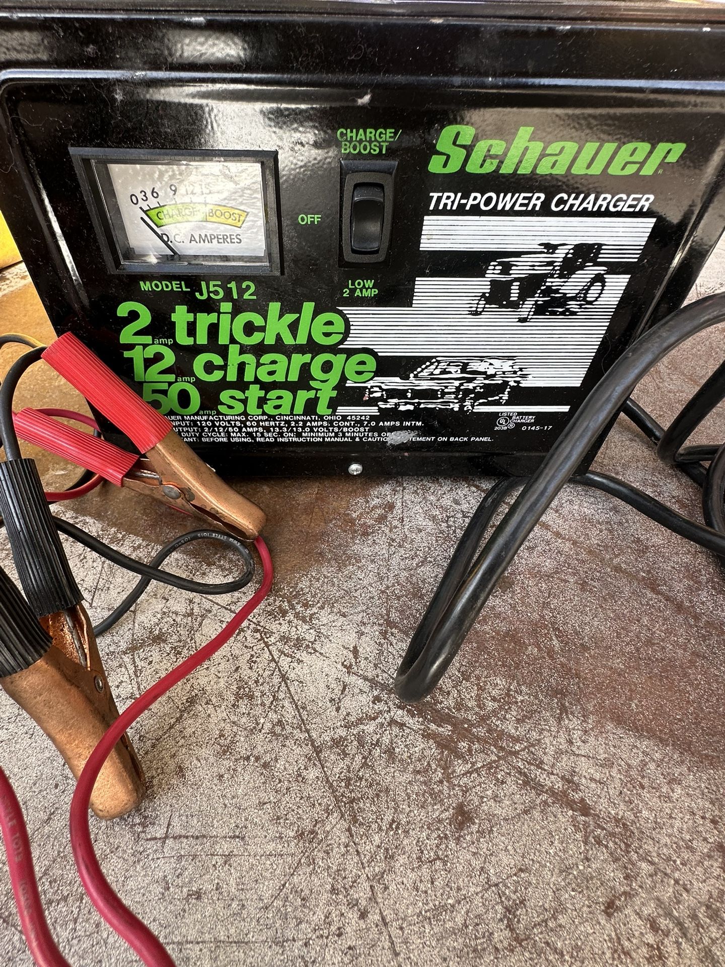 Schauer J512 Tri-power Charger 2/12/50 Amps Trickle Charge Start