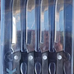 JA HENCKELS INTERNATIONAL 4 PIECE JUMBO STEAK KNIFE SET