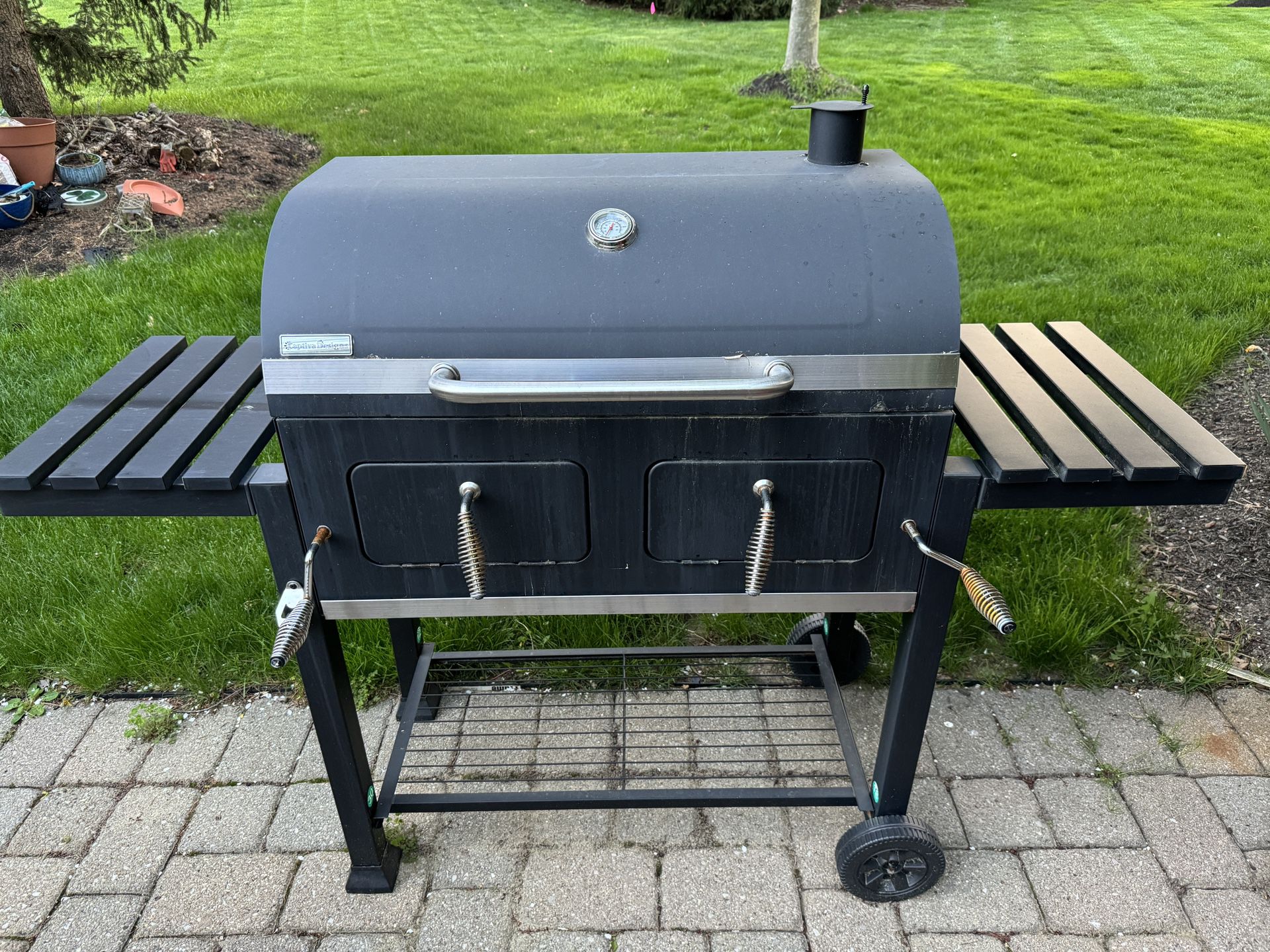 Charcoal Grill For Sell