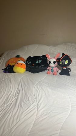 Halloween stuffed toys
