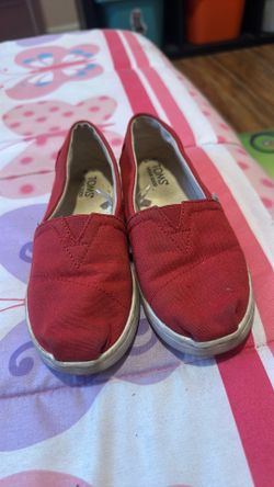 girls toms