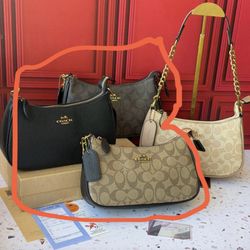 Coach Signature Shoulder Bags – Multiple Colors – Clean & Stylish