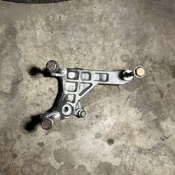 2006 Nissan 350z Air Conditioner Pump Bracket Part