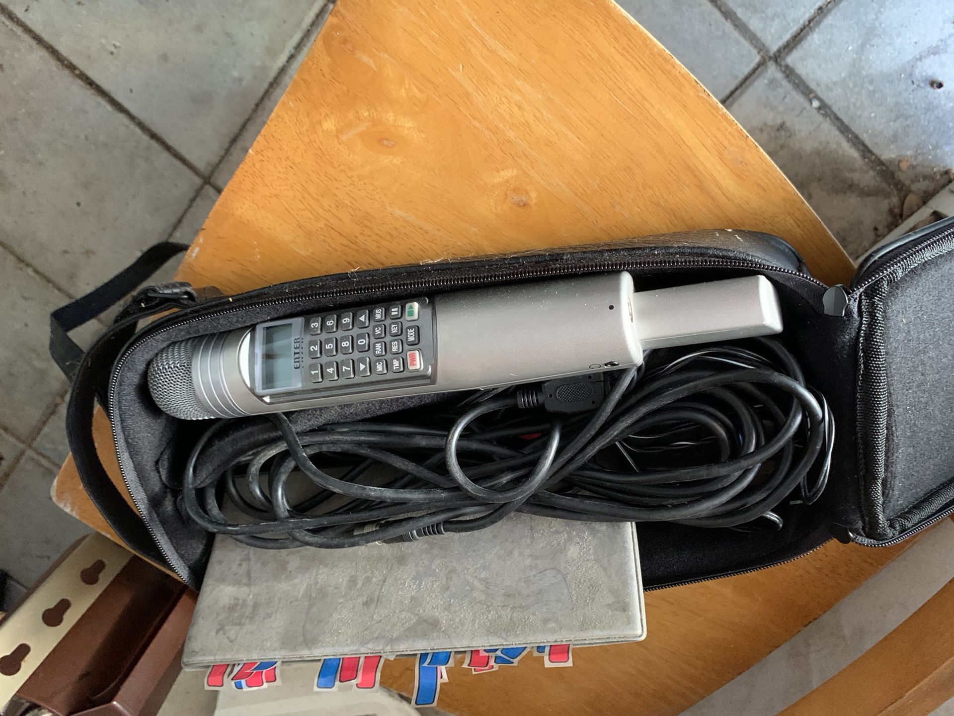 Microphone 