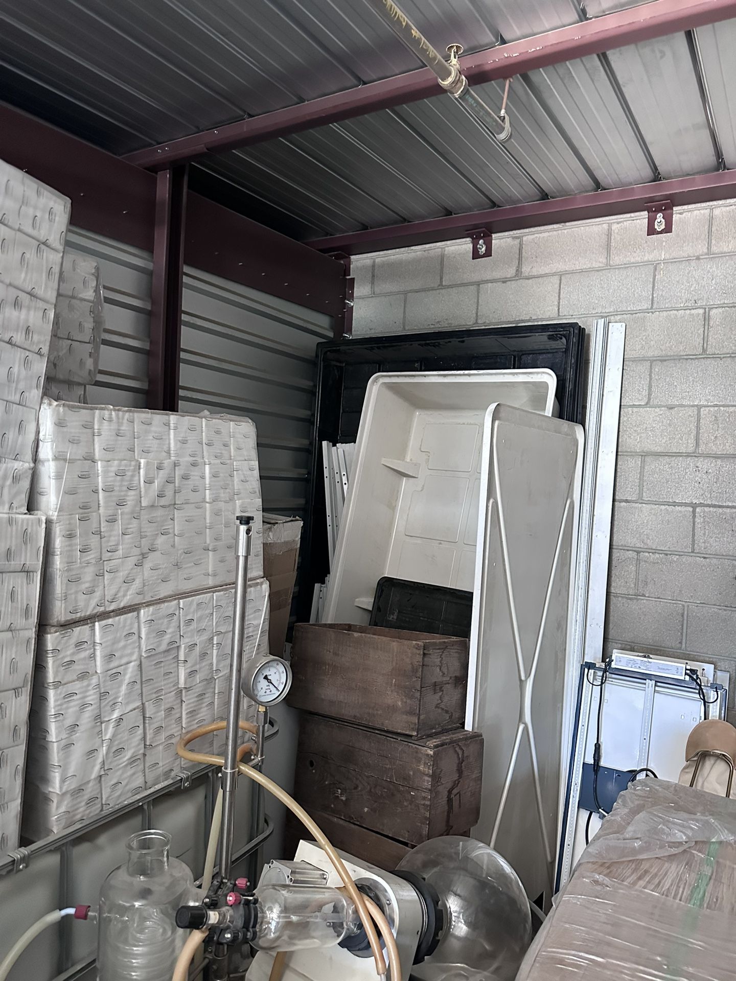 Nearly Complete Hydroponic Grow Room