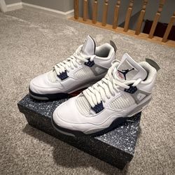 Jordan 4 Midnight Navy Size 13
