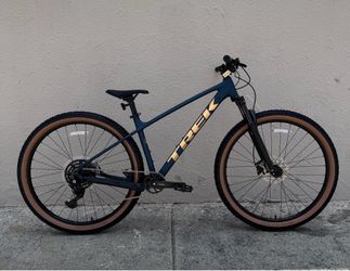 Brand new Trek Marlin 5 Gen 3 mountain bike
