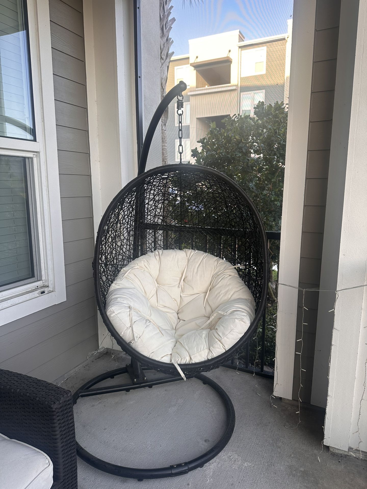 Luxury Hanging Egg Chair – Excellent Condition!