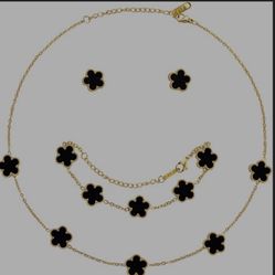 Black Lucky Clover Jewelry Set