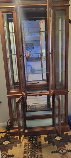 China cabinet in excellent condition.