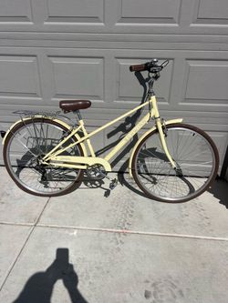 Schwinn Admiral Cream bikes