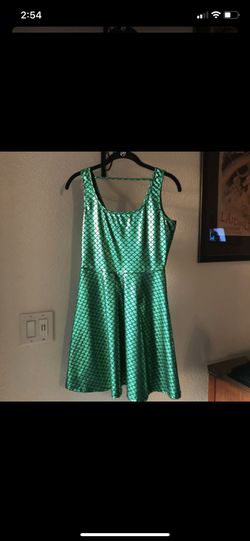 Mermaid dress size small Halloween costume or cosplay
