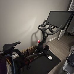 2021 Peloton Bike