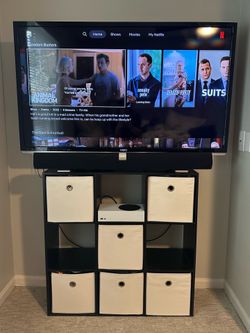 Vizio TV, Sound Bar and Cube Organizer