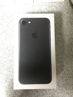 Apple iPhone 7 32GB black. Metro by T-moble