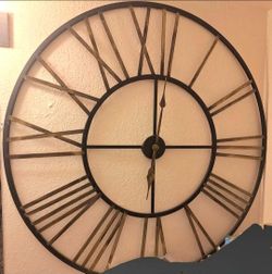 Decorative wall clock