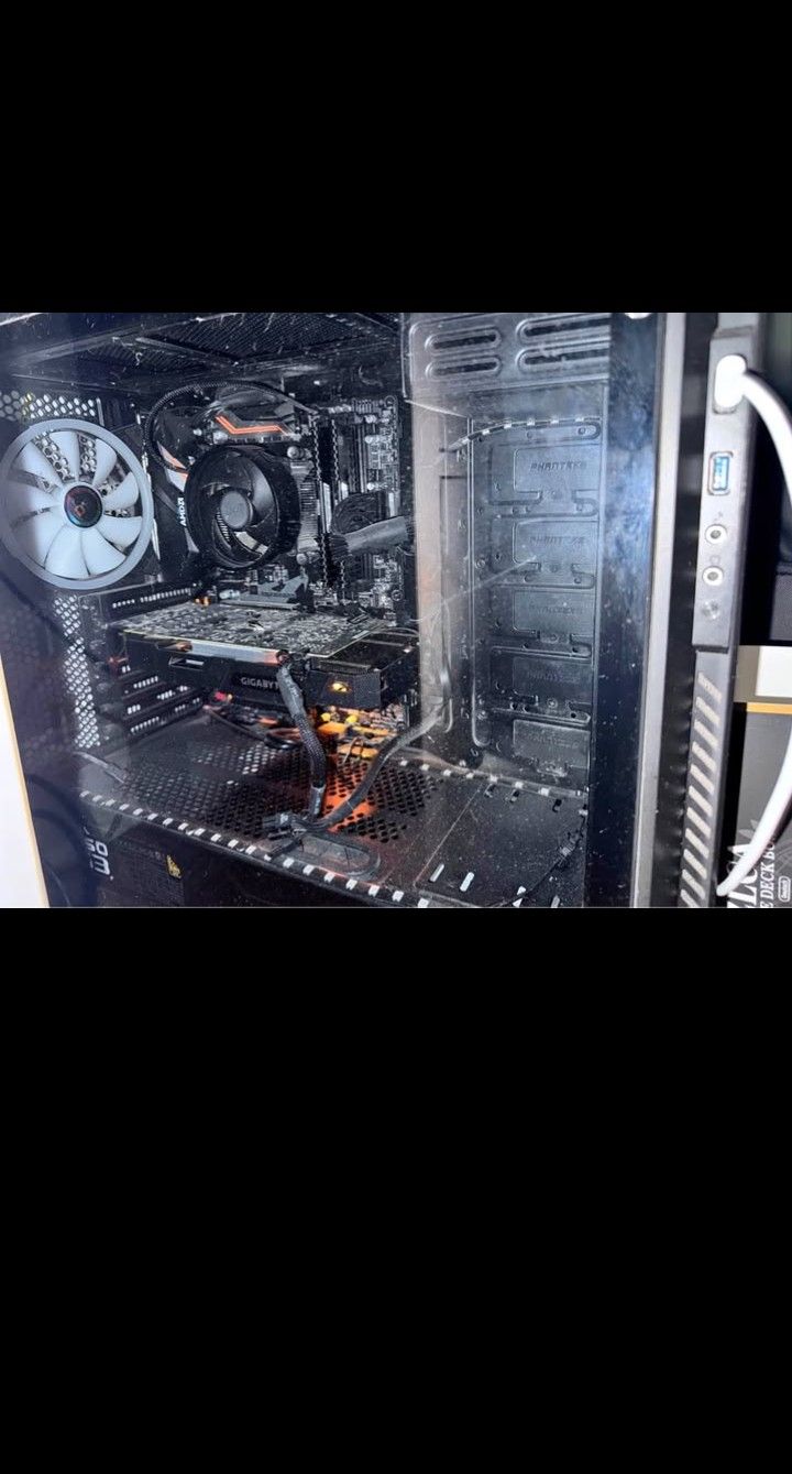 Gaming PC And Monitors