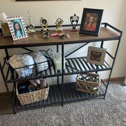 Table/shelf Baskets Included