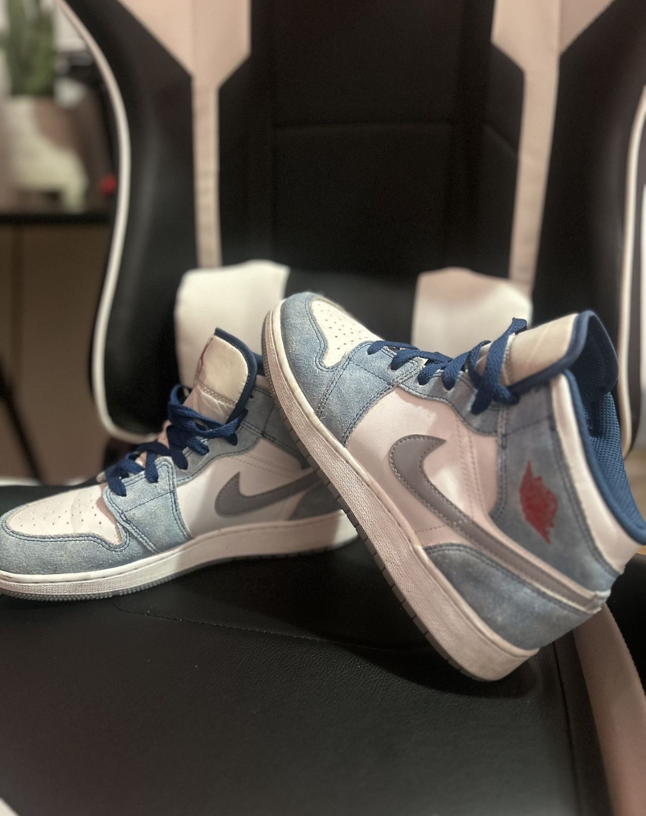 Jordan 1 Mid French Blue Fire Red