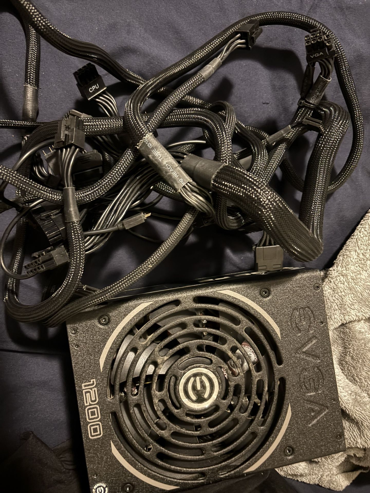 Am4 Rog Strix Ddr4 3200 MHz And Rtx 3060 With Amd 7 3800x CPU And 1200 Watt Psu Shoot Me A Offer No Lower Ballers 