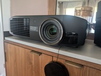 Home theater kit: 2 Panasonic PT-AE8000 projectors and 100" screen