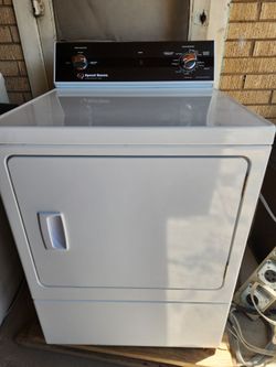 Speed Queen eléctric dryer works well $100 firm