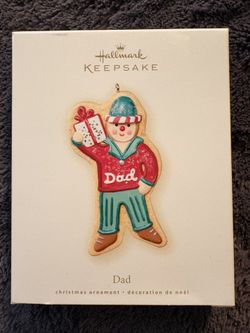 Hallmark Keepsake “Dad” Christmas Ornament – Cherished Holiday Keepsake