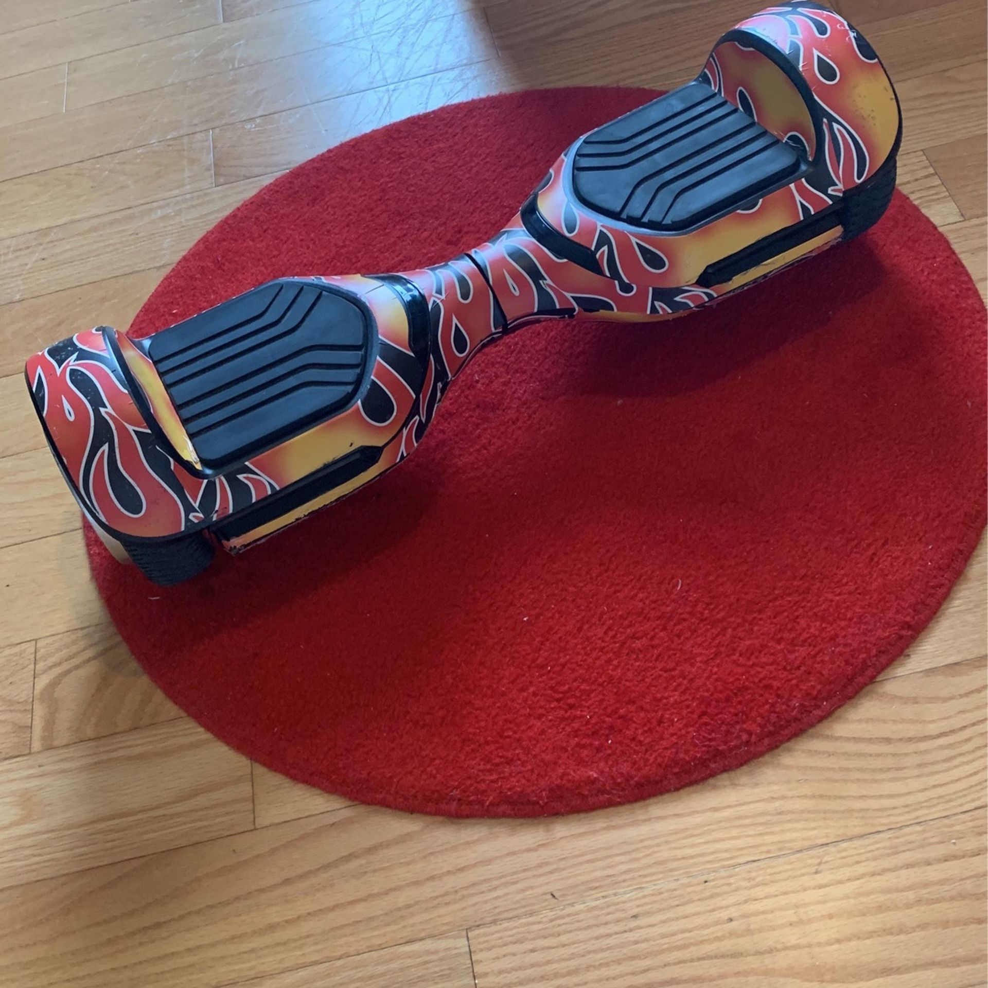 Lightly Used- Swagatron T580 Hoverboard With Dynamic Bluetooth Speakers. New Is Over 400 Dollars! Willing To Negotiate**