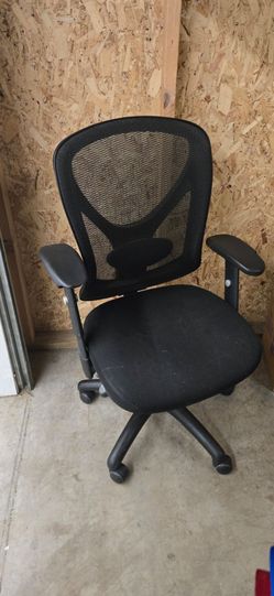 Free office desk chair
