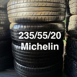 235/55/20 (4) Michelin Defender 2