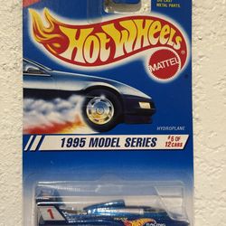 HYDROPLANE Hotwheels (toys)