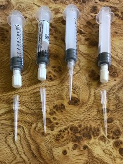 Syringe for glue