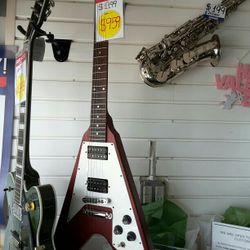 Flying Electric Guitar With Case