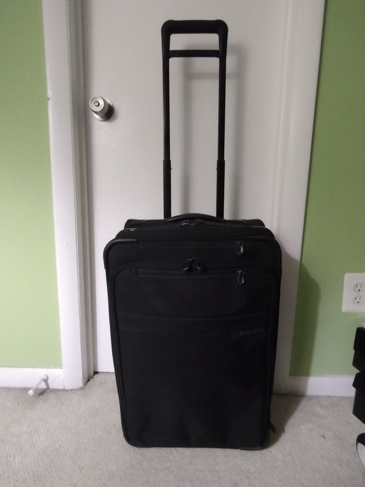Briggs & Riley 22" Baseline Rolling Luggage U122CX-4