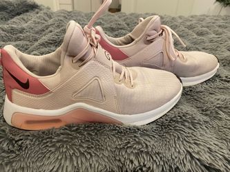 Nike Air Max Bella TR 5 – Women’s 9.5 – Guava Ice / Red Stardust – Clean Training Shoes 🔥