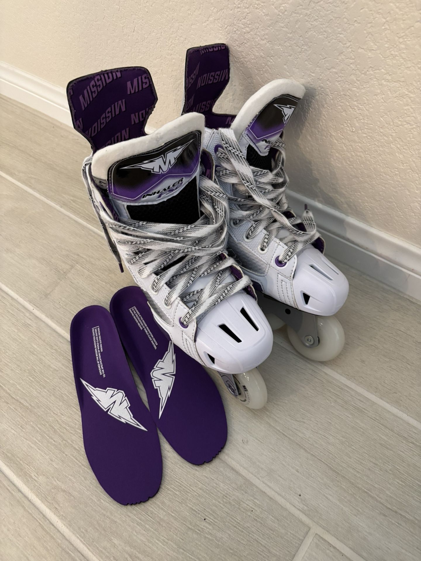 Bauer Mission Inhaler FS2 Inline Hockey Skates Size 4.5